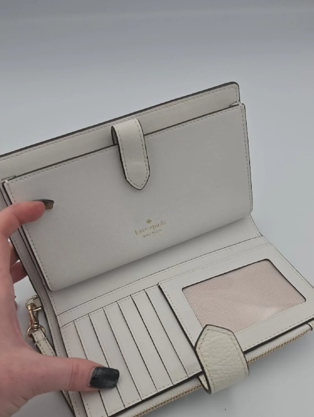 Kate Spade White Rainbow Pride Limited Edition Phone Wristlet/Wallet (EUC)✨️🌈✨️